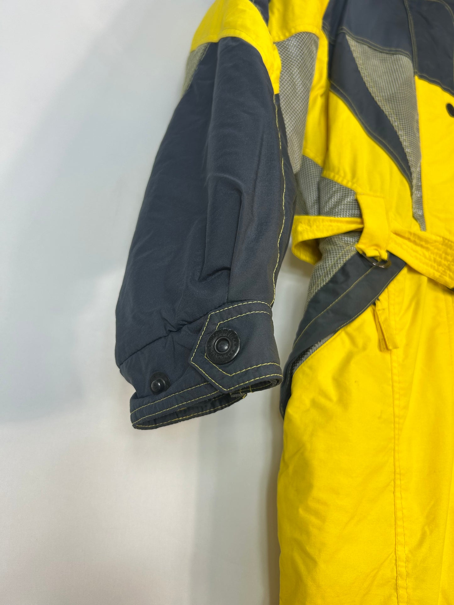 TAGLIA S - Tuta intera colle gialla