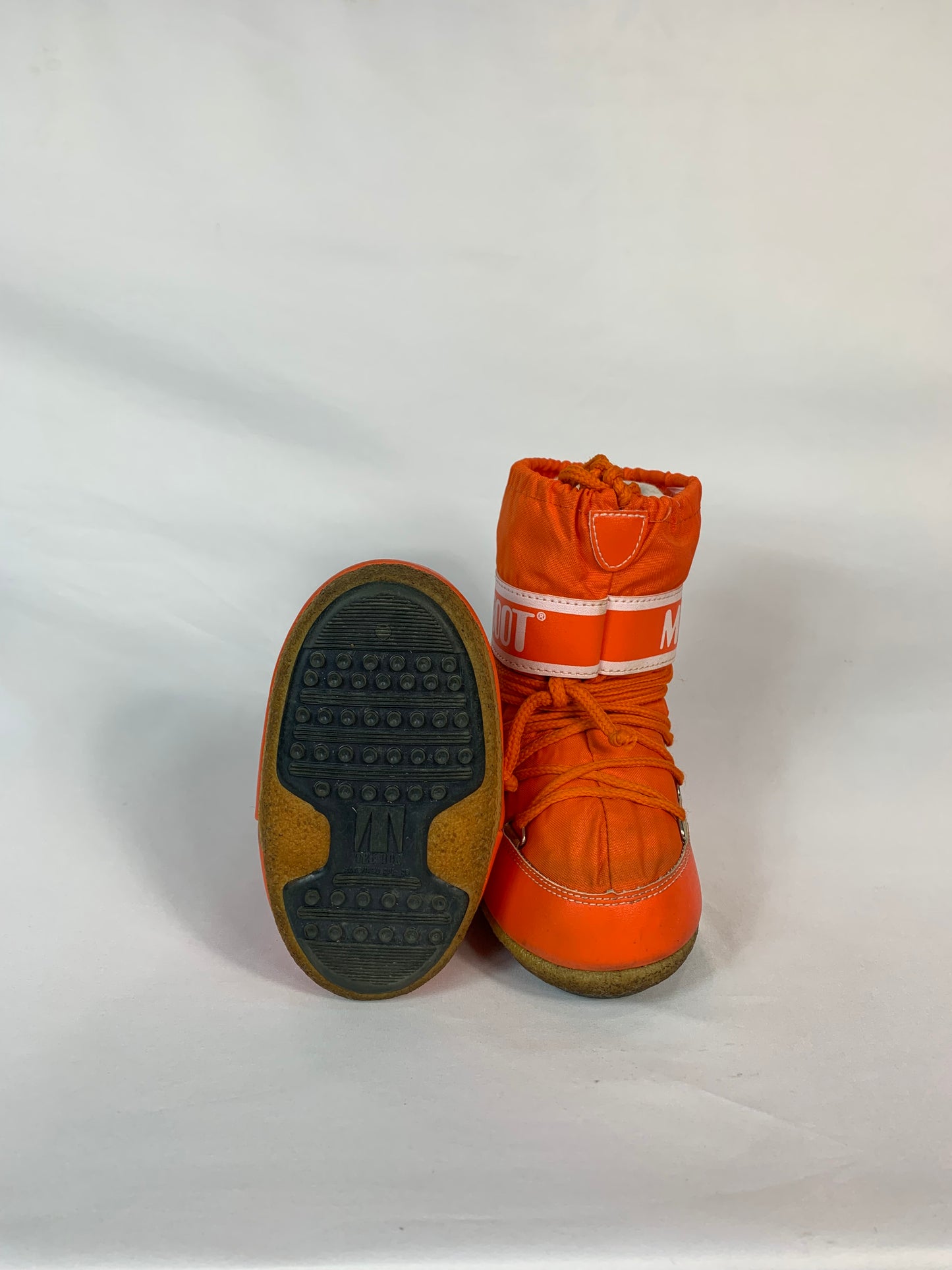 TAGLIA 23/26 - Moon boot arancioni