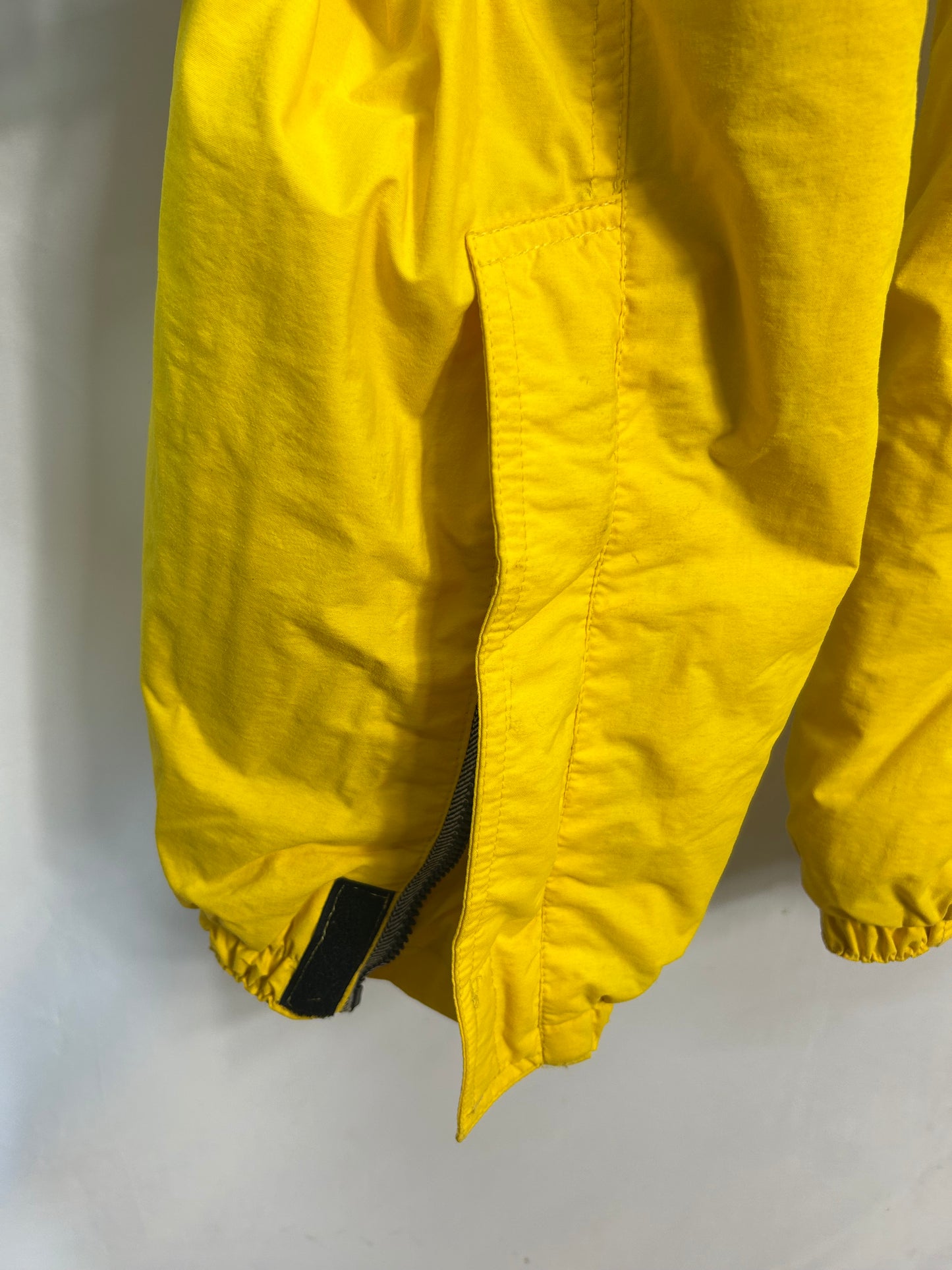TAGLIA S - Tuta intera colle gialla