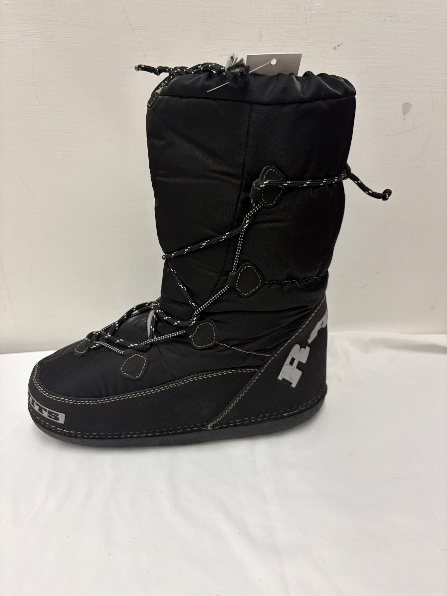 Simil Moon boot- off limits